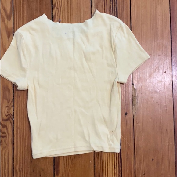 pastel yellow tight t-shirt - Picture 2 of 2